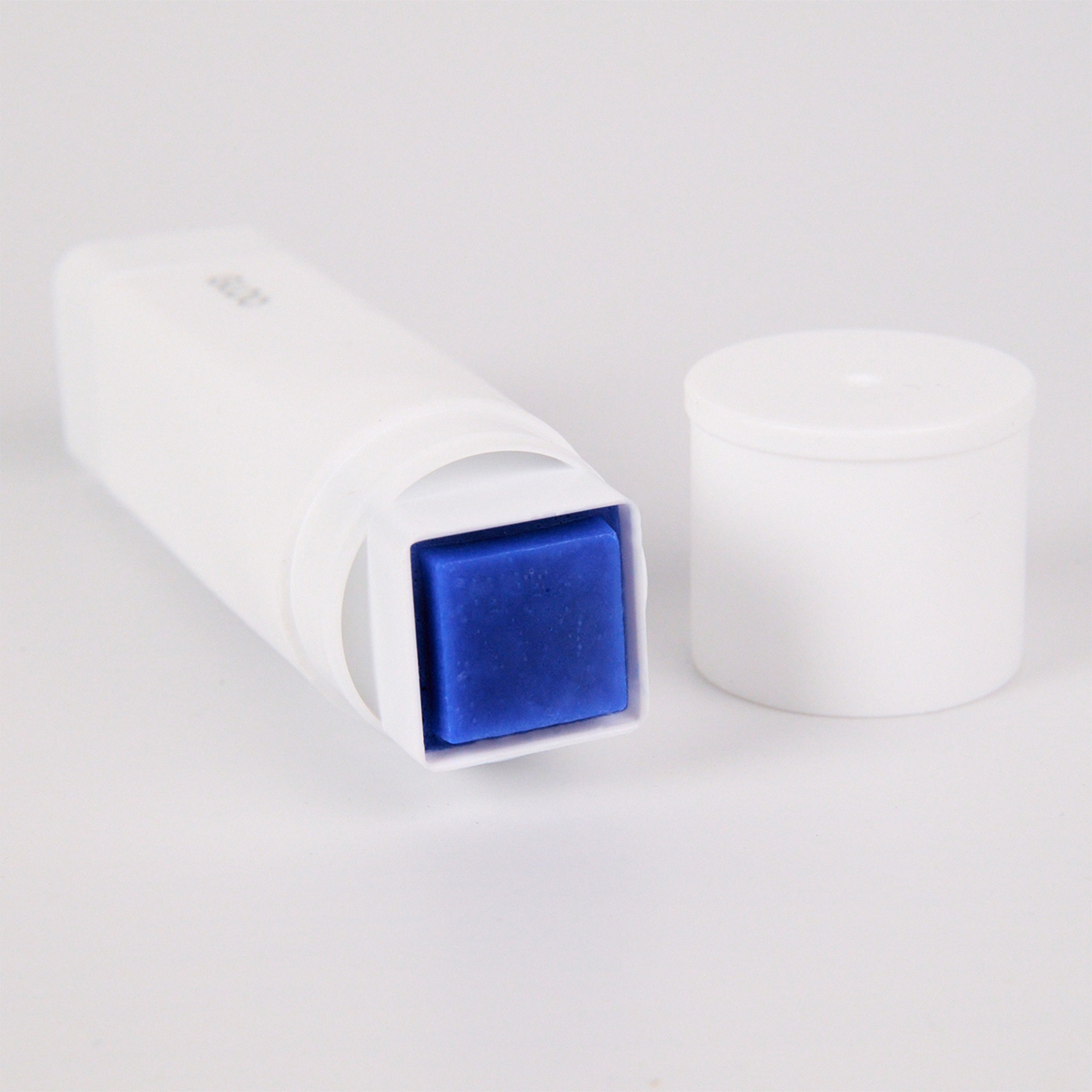 Product image of Award-winning square design glue sticks for clean, corner-to-corner gluing that dries invisible. Gloo Square Glue Sticks Pack of 5 4