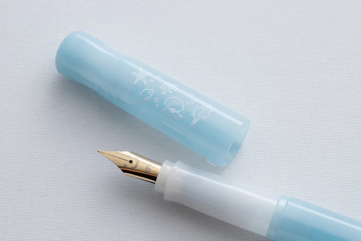 Kakuno Madoromi Fountain Pen sporting seashells
